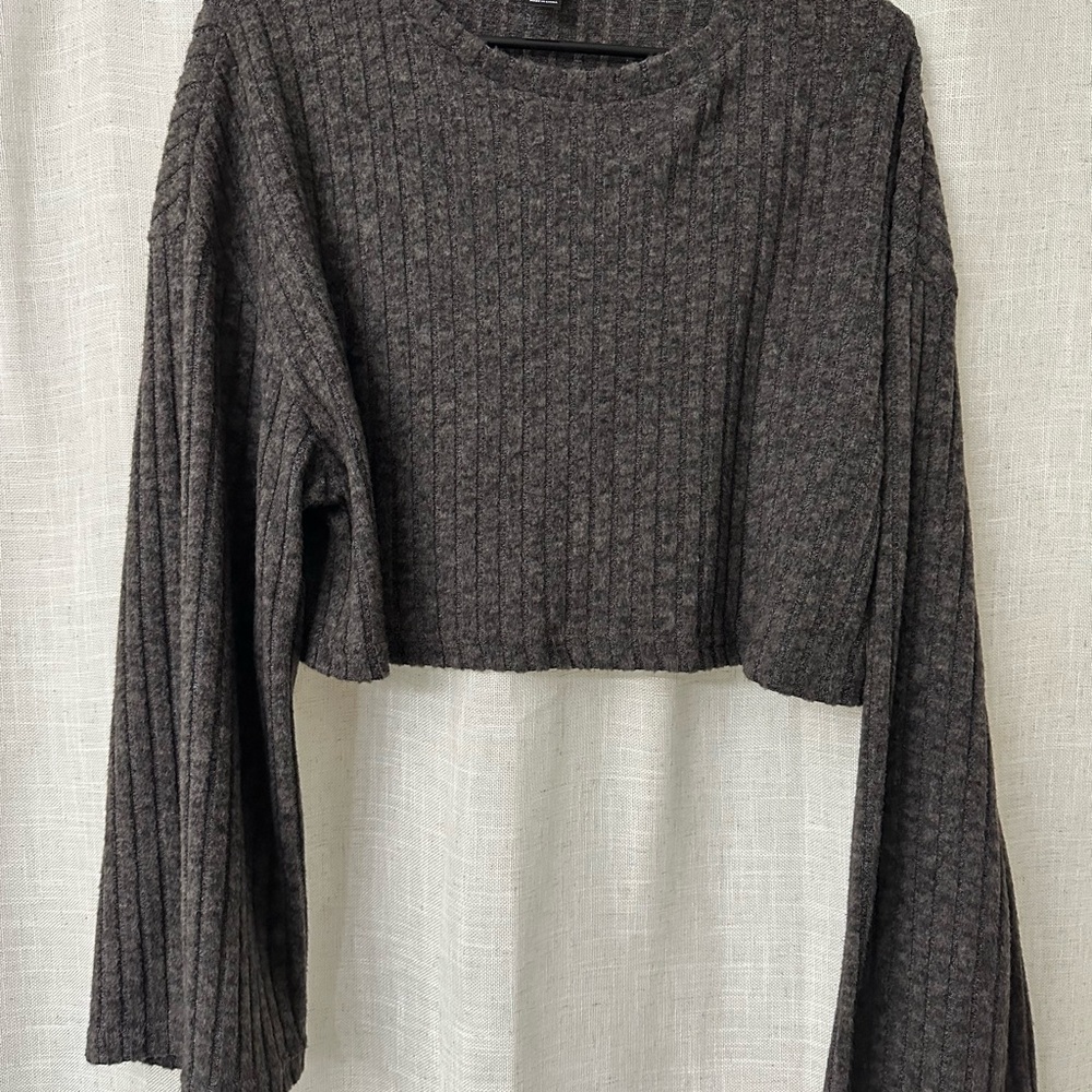 SHEIN Charcoal Ribbed Crop Top